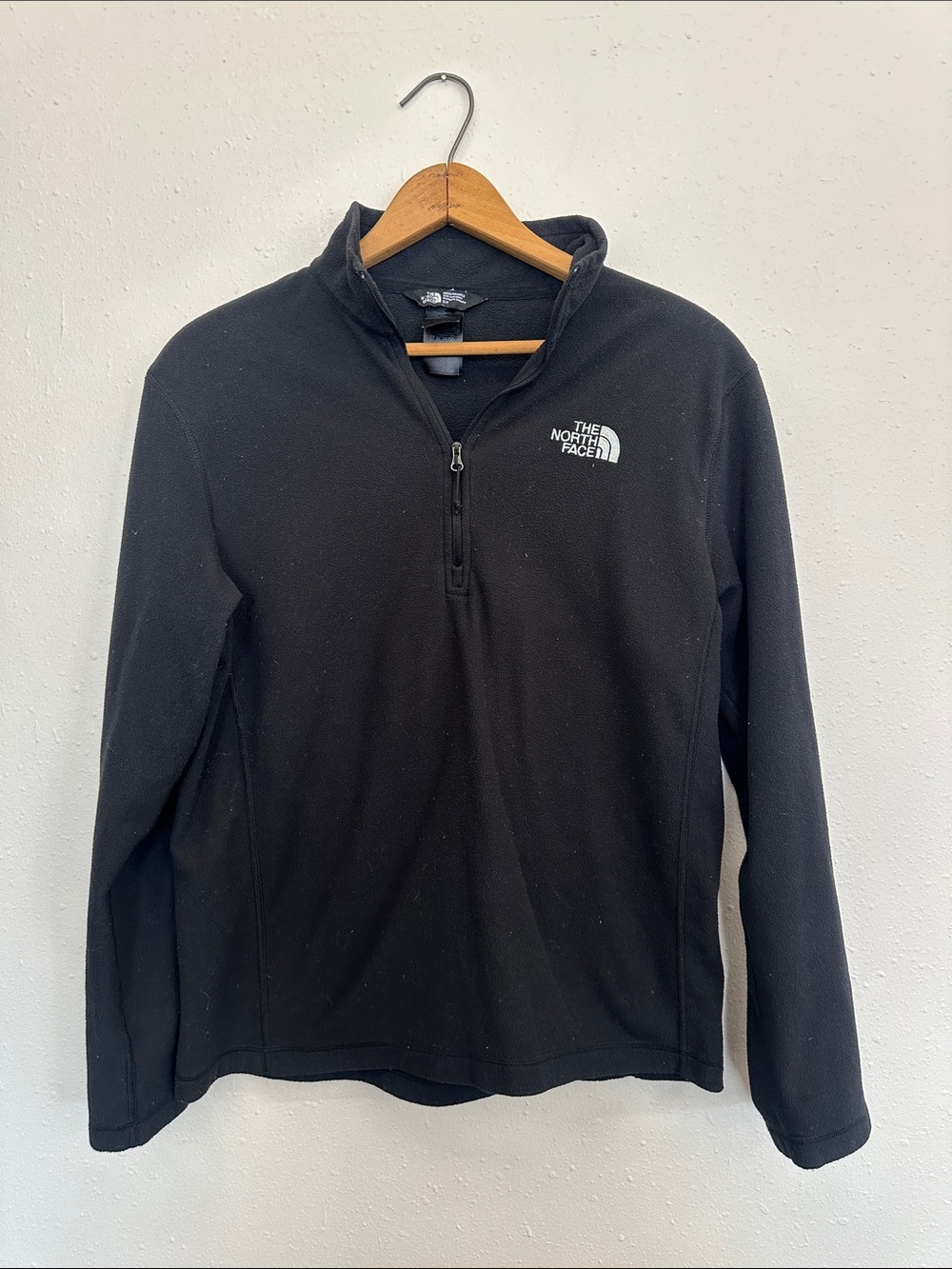 Mens The North Face Black fleece pullover